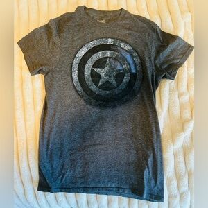 Marvel Comics t-shirt- men’s size Small